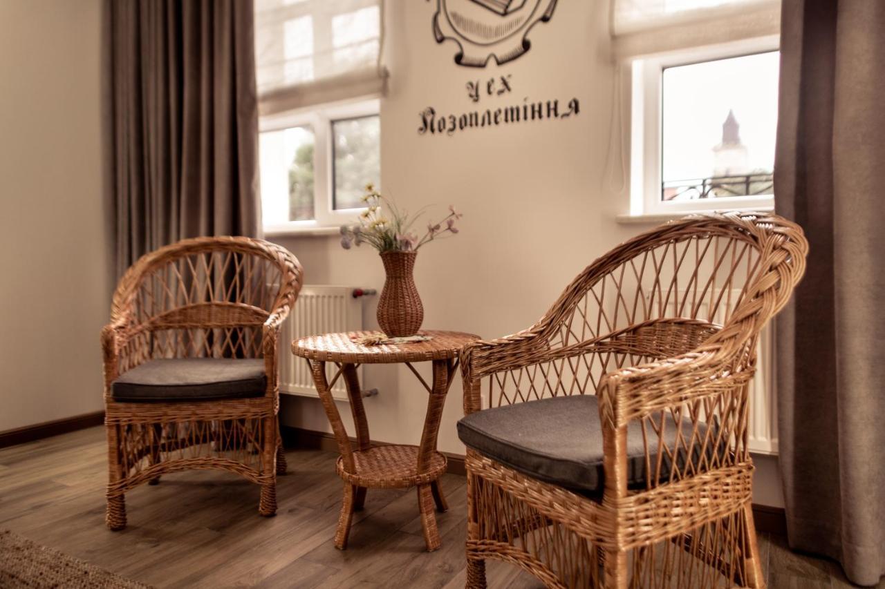 Ratusha Craft Rooms Kamjanets-Podilsky Buitenkant foto